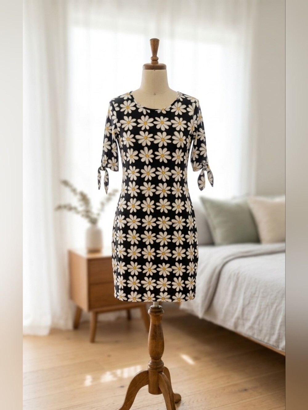 Lexington Avenue Daisy Mini Dress - Size M - Black & Yellow